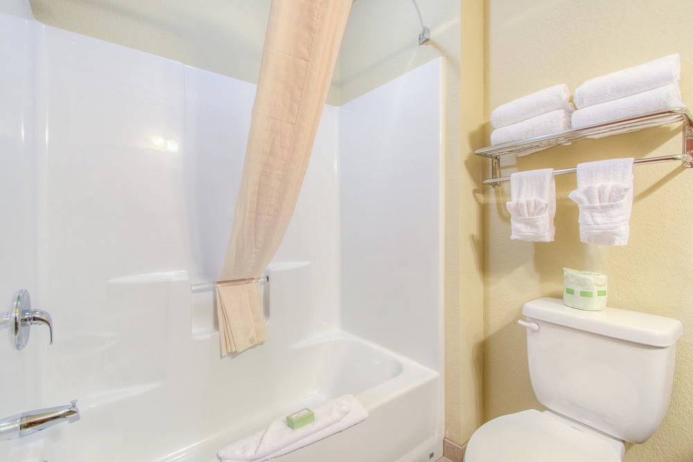 Cobblestone Inn & Suites Wray - photo 27