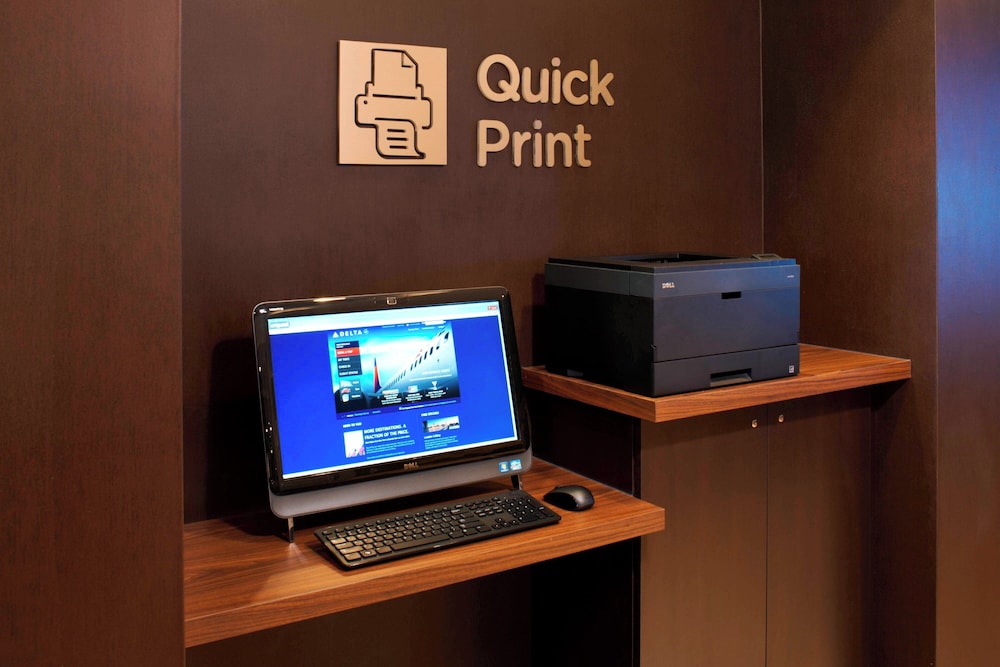 Courtyard by Marriott Toledo Maumee Arrowhead - photo 18