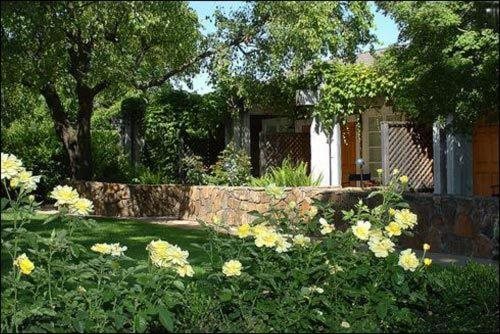 Petit Logis Inn — hotel in Yountville