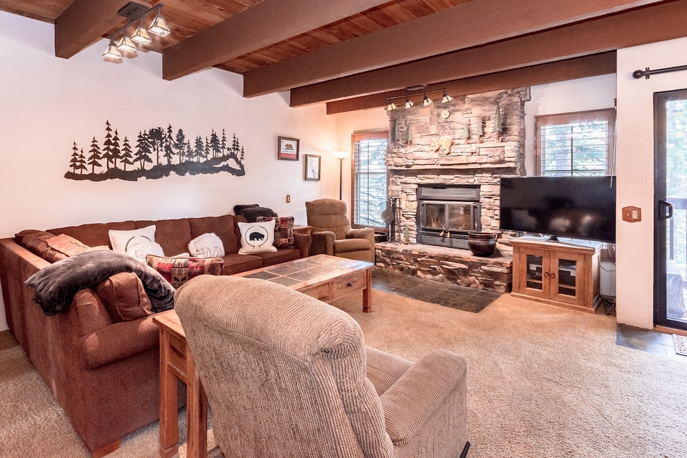 Val D'Isere at the Village by 101 Great Escapes — 4-Star Luxury Hotel in Mammoth Lakes, United States