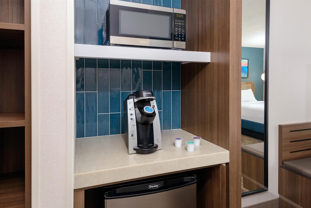 Hilton Garden Inn Buffalo Airport - photo 15