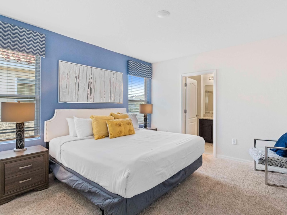 Elegant 7bed 5.5bath Pool Villa at Solterra Resort - featured photo