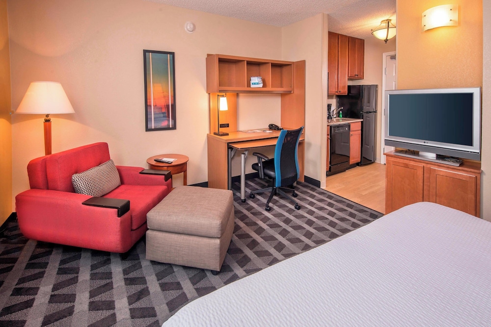 Towneplace Suites by Marriott Clinton at Joint Base Andrews - photo 15