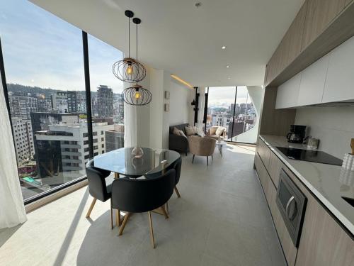 Harmony Skyline Suite14th Floor View & Luxury Spa — 4-Star Luxury Hotel in Quito, Ecuador