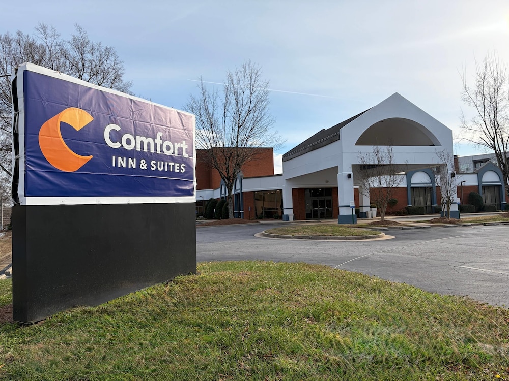 Ramada By Wyndham Gainesville — Gainesville