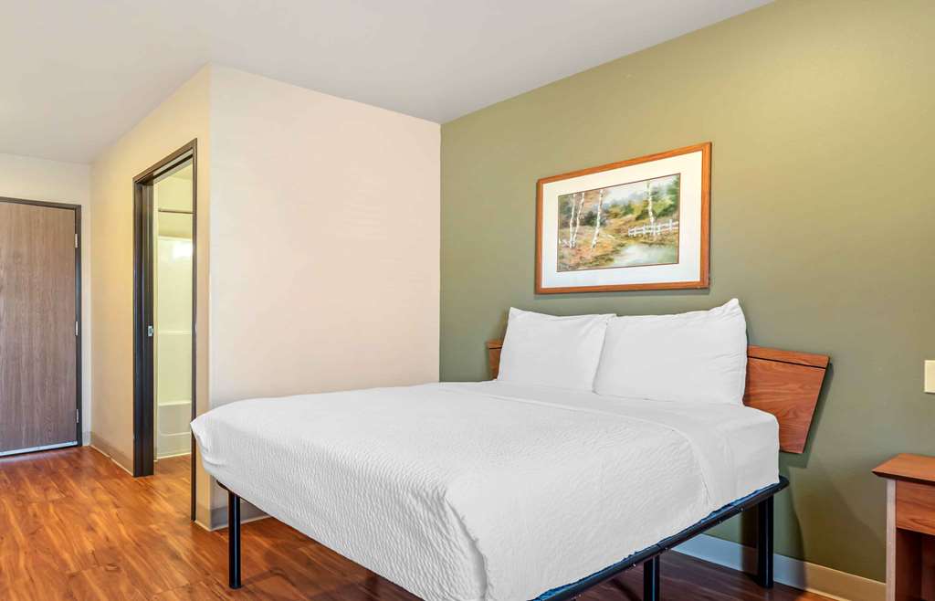 Extended Stay America Select Suites Colorado Springs Airport - photo 8