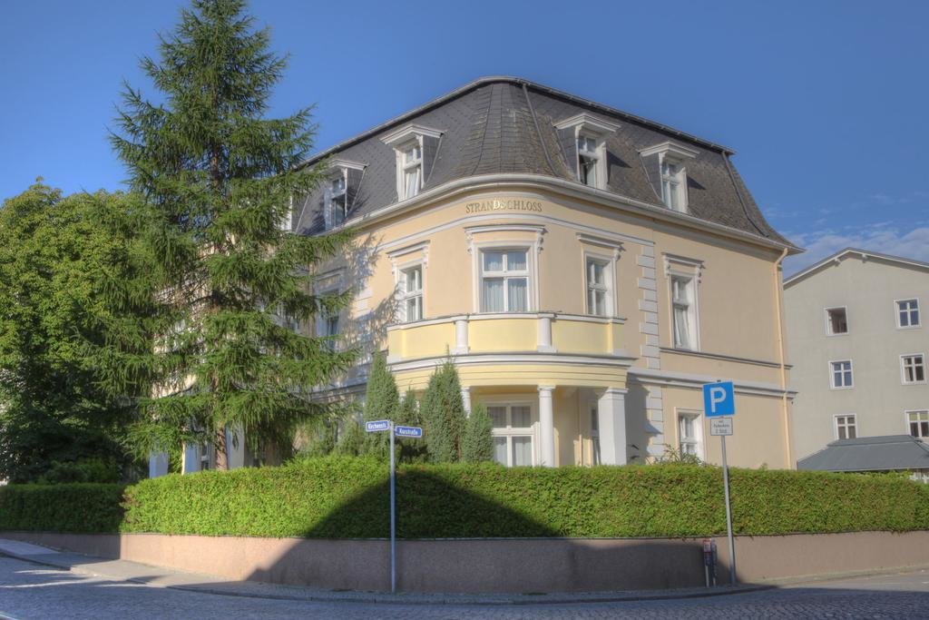 Seetelhotel Villa Strandschloss — 4-Star Luxury Hotel in Ahlbeck, Germany