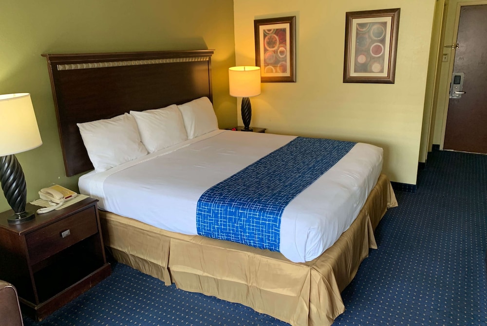 Travelodge by Wyndham Odessa - photo 10