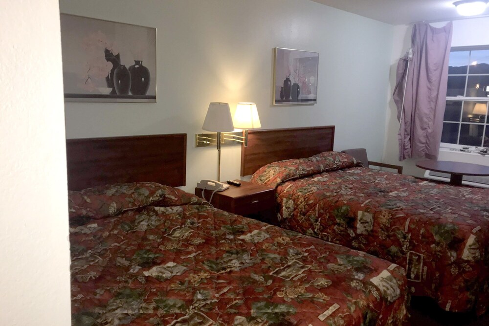 Nights Inn - carbon neutral hotel in Richfield