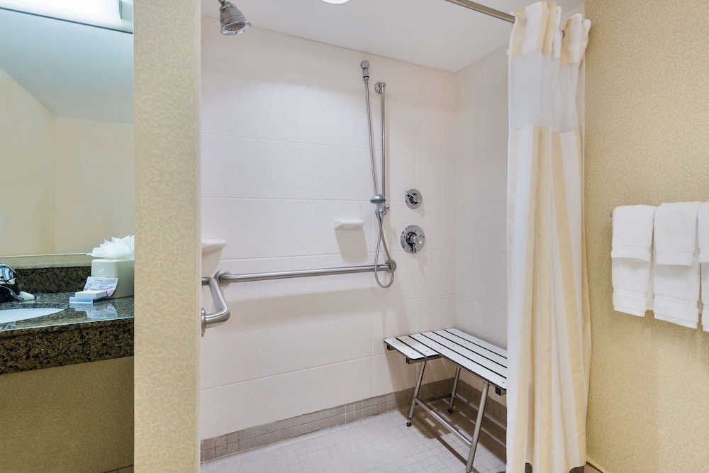 Hilton Garden Inn Waldorf - photo 19