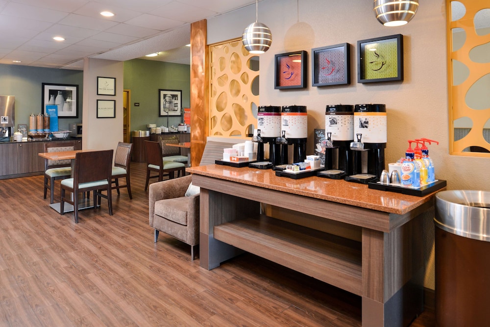 Hampton Inn closest to Universal Orlando - photo 26