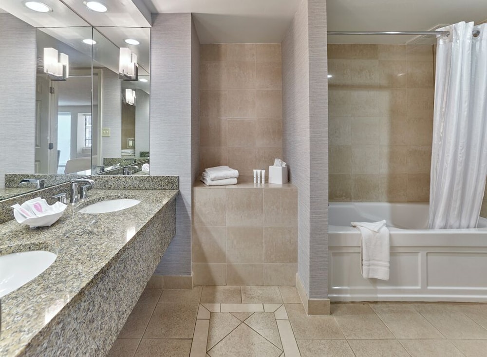 Henlopen Oceanfront Hotel - photo 36