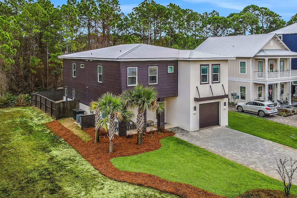 Down da Road - carbon neutral hotel in Miramar Beach