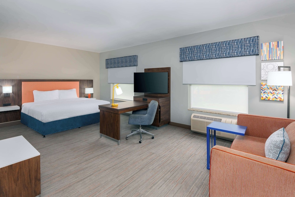 Hampton Inn & Suites Murfreesboro - photo 17