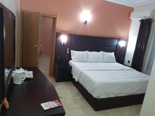 Emsoch Emirates Hotels