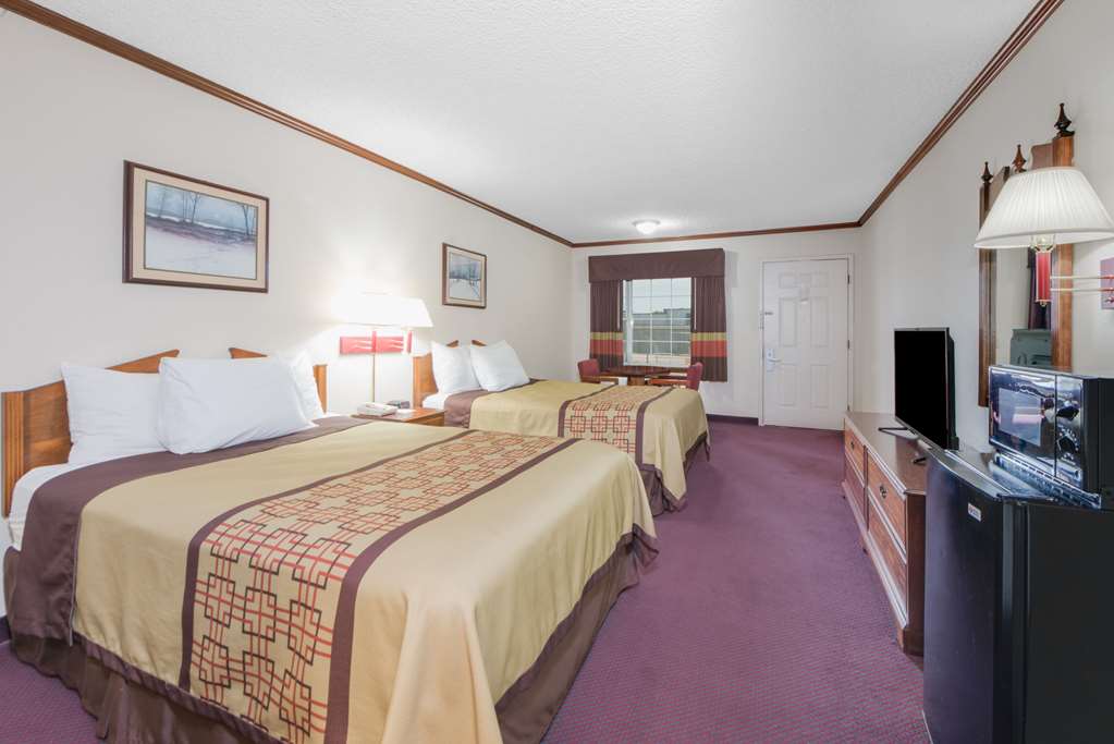 Days Inn by Wyndham Monett - photo 11