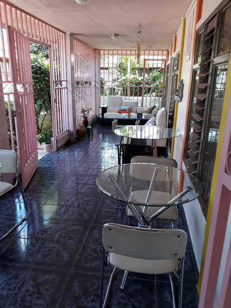 Sunset Inn Valle del Volcan in La Fortuna, Costa Rica