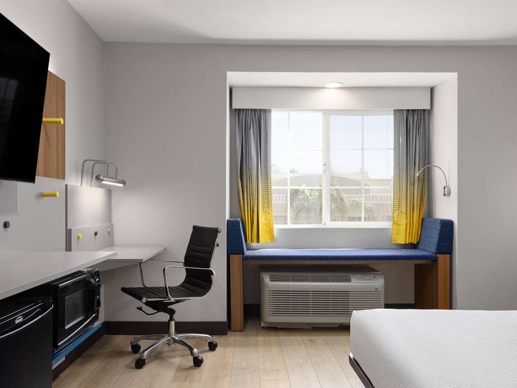 Microtel Inn & Suites by Wyndham Tracy - photo 24