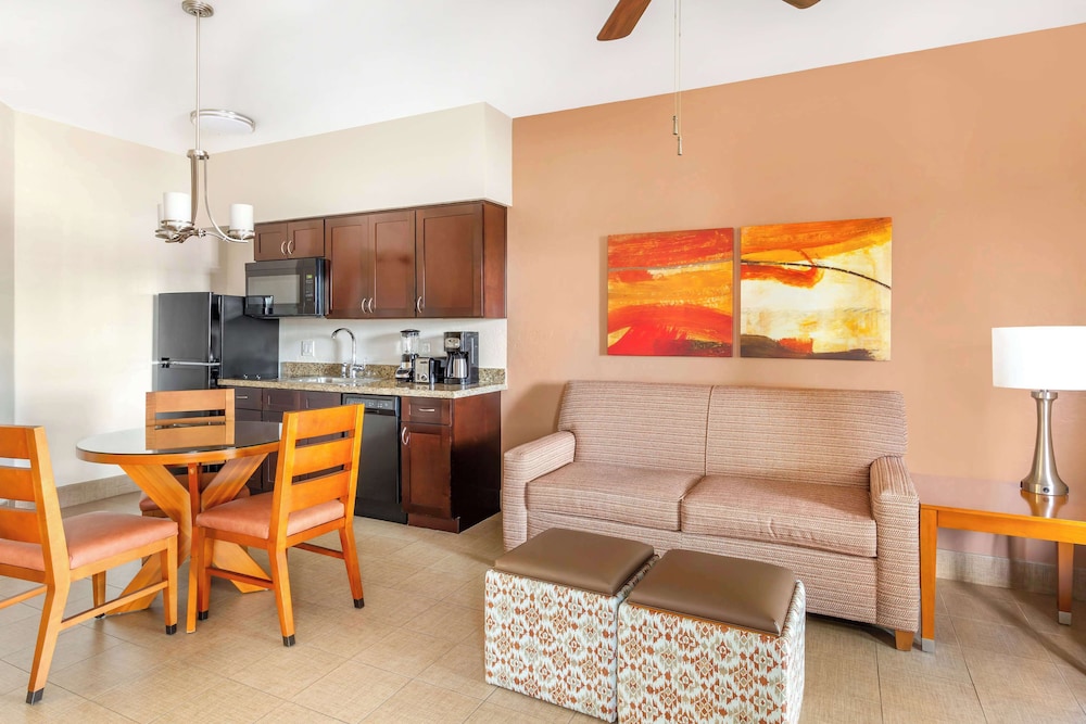 Hilton Vacation Club Varsity Club Tucson - photo 18