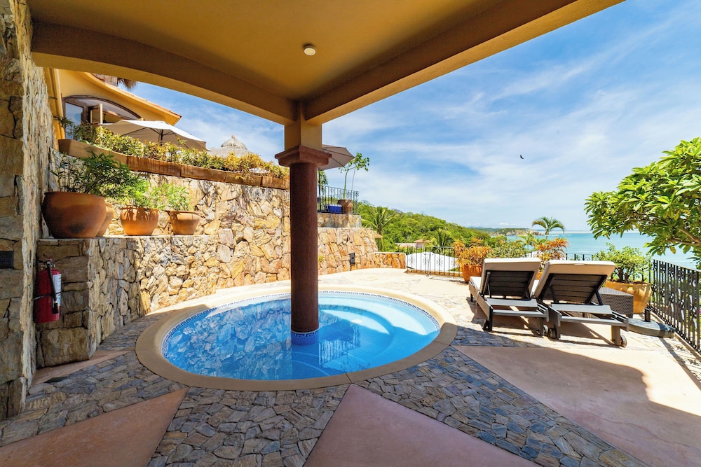 Private pool