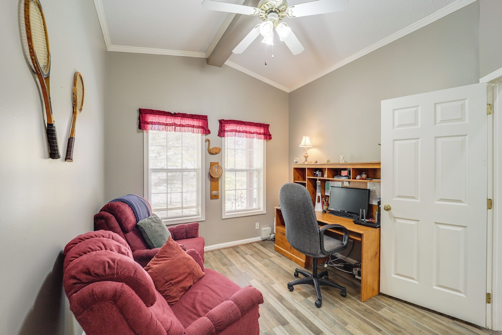Hike & Bike in Beech Mtn Resort: Pet friendly Home - photo 21