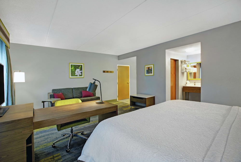 Hampton Inn & Suites Augusta West - photo 22