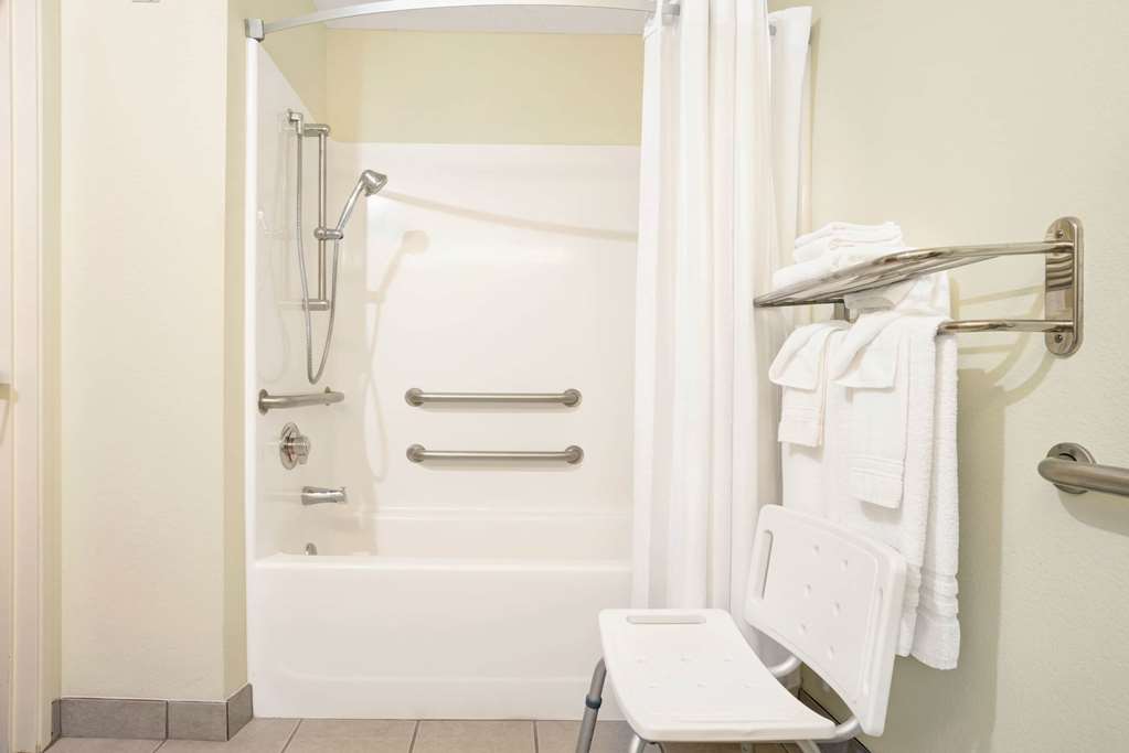 Microtel Inn & Suites by Wyndham Inver Grove Heights Minneap - photo 16