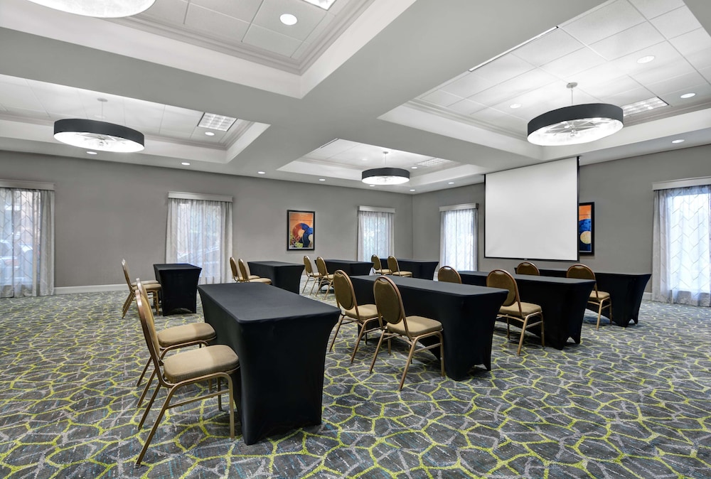 Hampton Inn Gallatin - photo 47