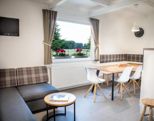 Ugo Apartman — 4-Star Luxury Hotel in Halaszi, Hungary