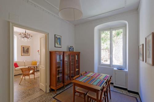 Appartamento Bel Carlo 2 Camere Giardino Vista Porto — 4-Star Luxury Hotel in Genoa, Italy