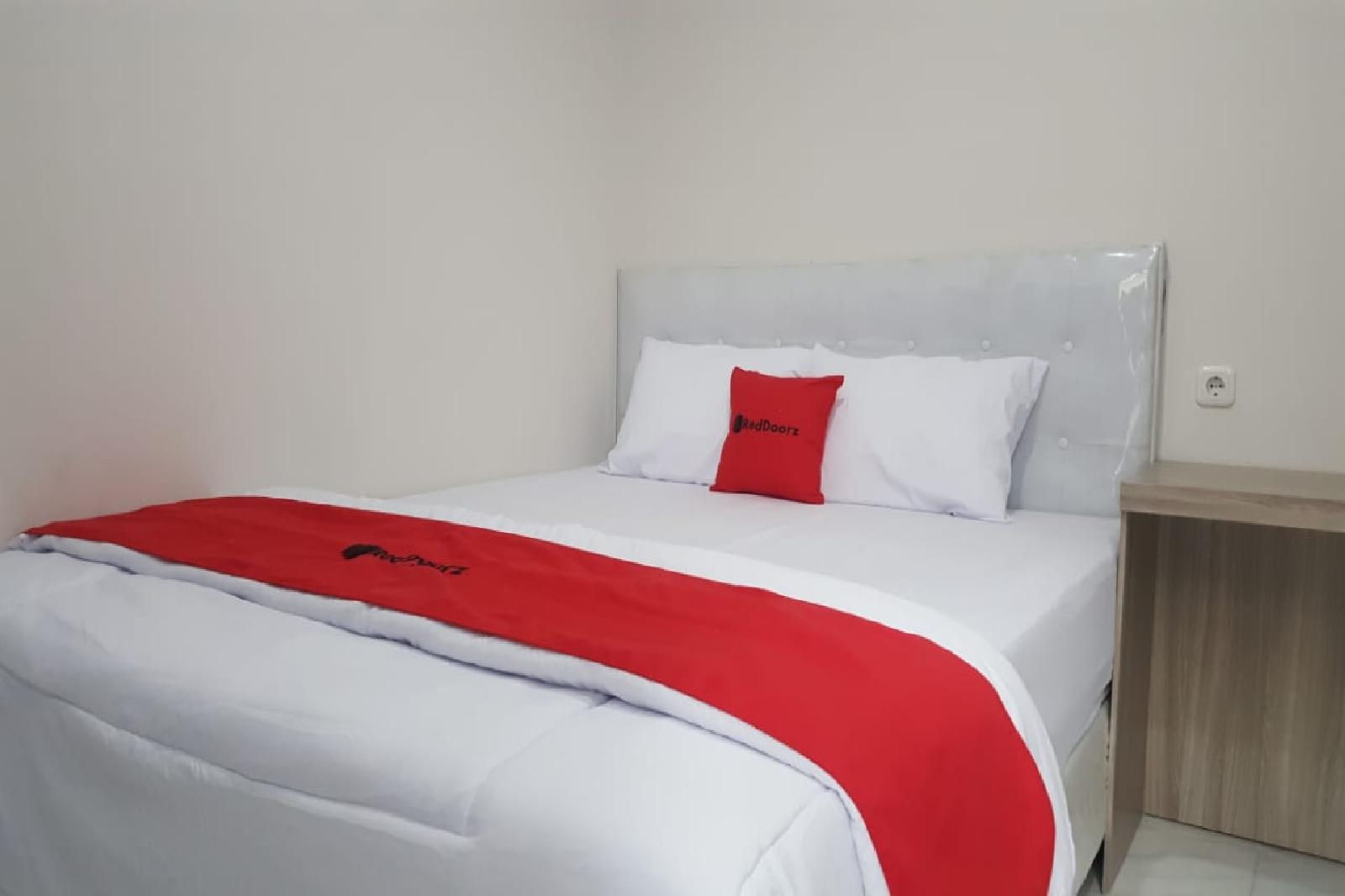 RedDoorz Syariah near UNSOED in Purwokerto, Indonesia