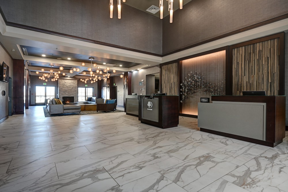 DoubleTree by Hilton Denver International Airport - photo 2