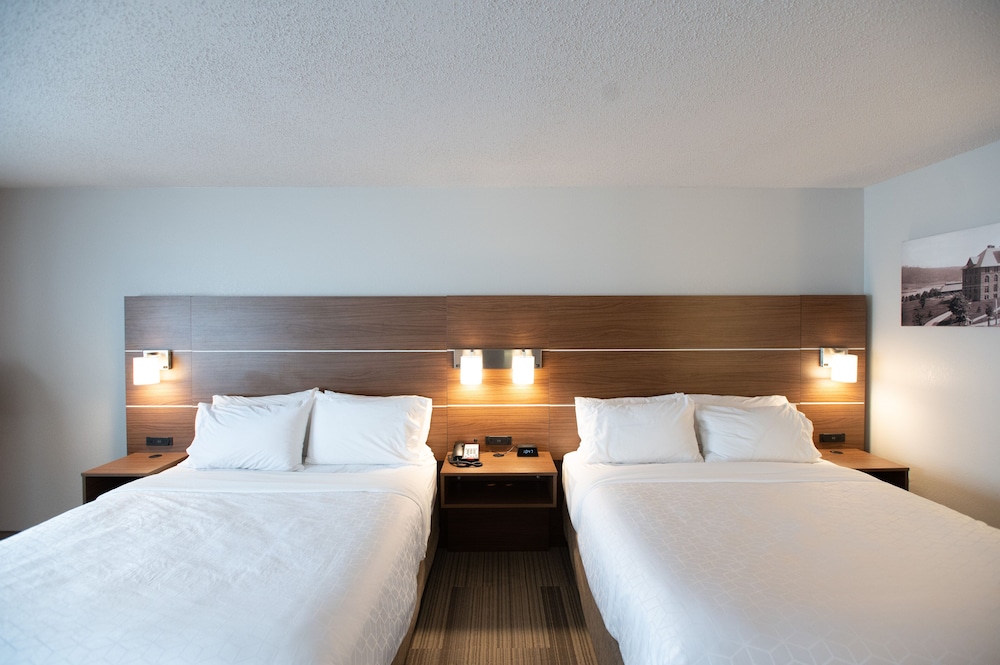 Holiday Inn Express Houghton Keweenaw by IHG - photo 21