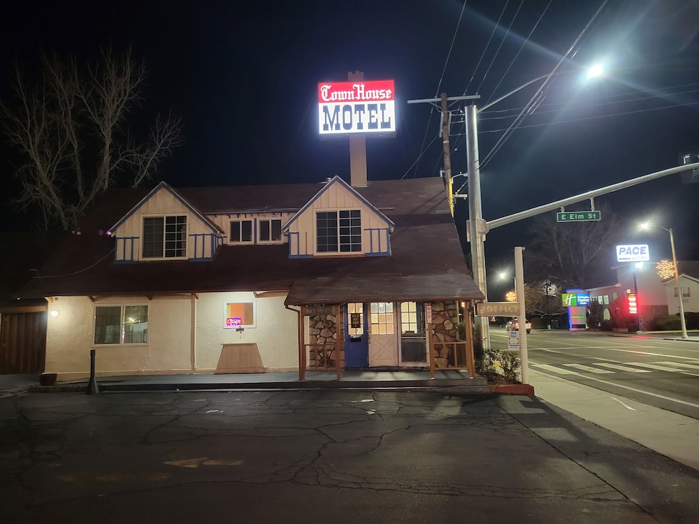 Townhouse Motel - photo 47