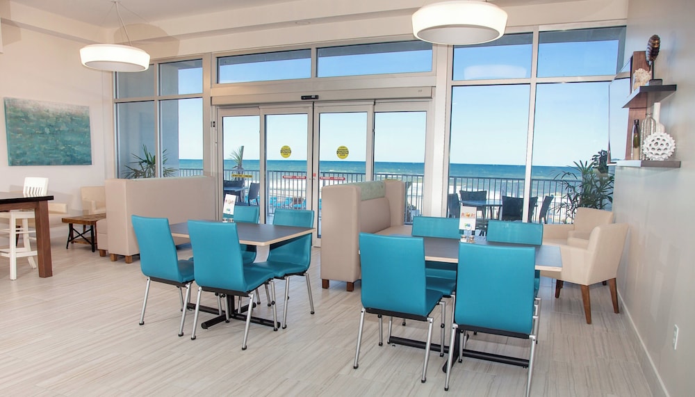 Holiday Inn Express & Suites Panama City Beach Beachfront by IHG - photo 93