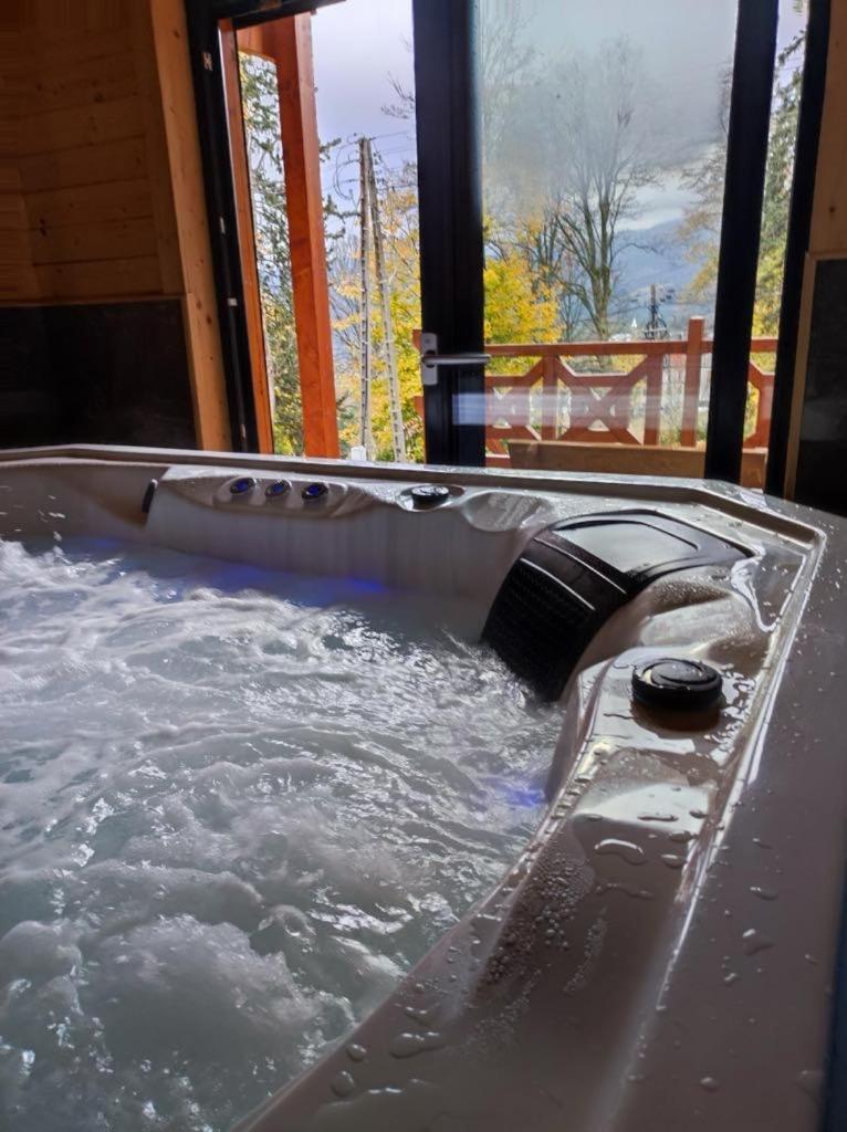 Dom Drewniany Z Sauna I Jacuzzi W Szklarskiej Porebie — 4-Star Luxury Hotel in Szklarska Poreba, Poland