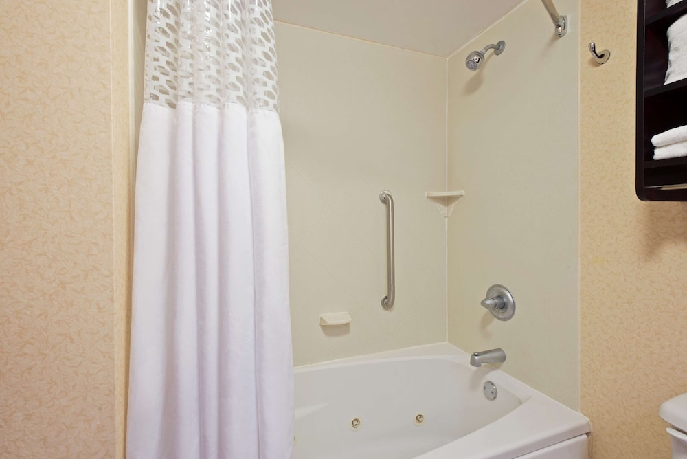 Hampton Inn Winfield teays Valley - photo 18