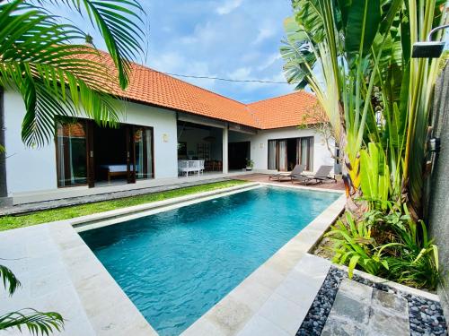 Amazing Villa Rosa Canggu — 4-Star Luxury Hotel in Canggu, Indonesia