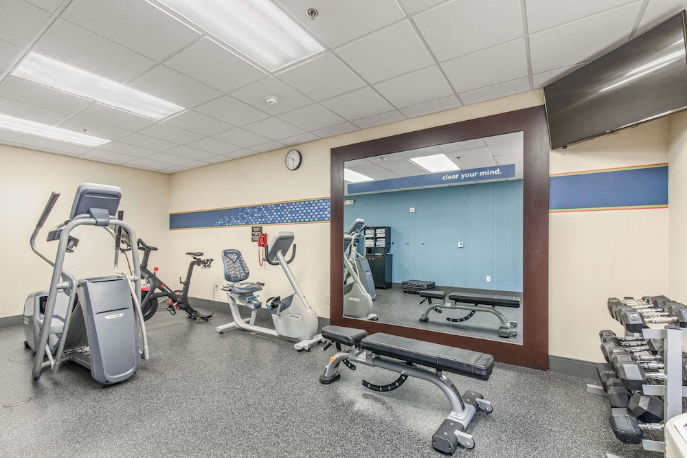 Hampton Inn Denver Northeast Brighton - photo 17