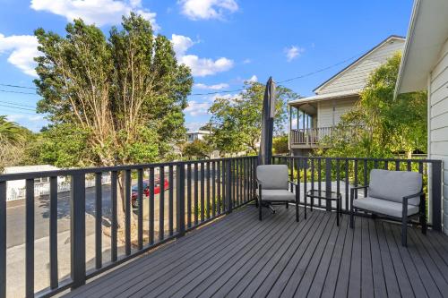 Heritage Charm New Plymouth Holiday Home — 4-Star Luxury Hotel in New Plymouth, New Zealand