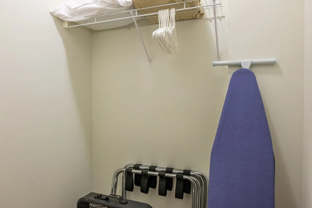 Frontdesk Penn Street Tower Apts Downtown Indy - photo 15