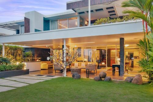 Stars By The Bay & BBQ Grill by StayVista in Panaji, India