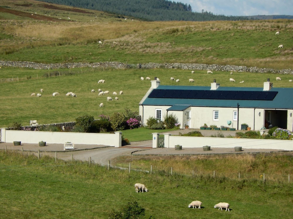Hazel's Cottage — 4-Star Luxury Hotel in Campbeltown, United Kingdom