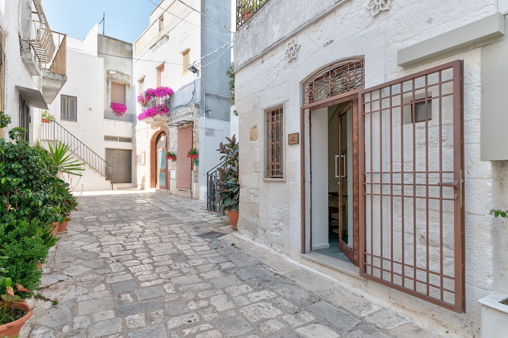 La luce Arya Nobile in Carovigno, Italy