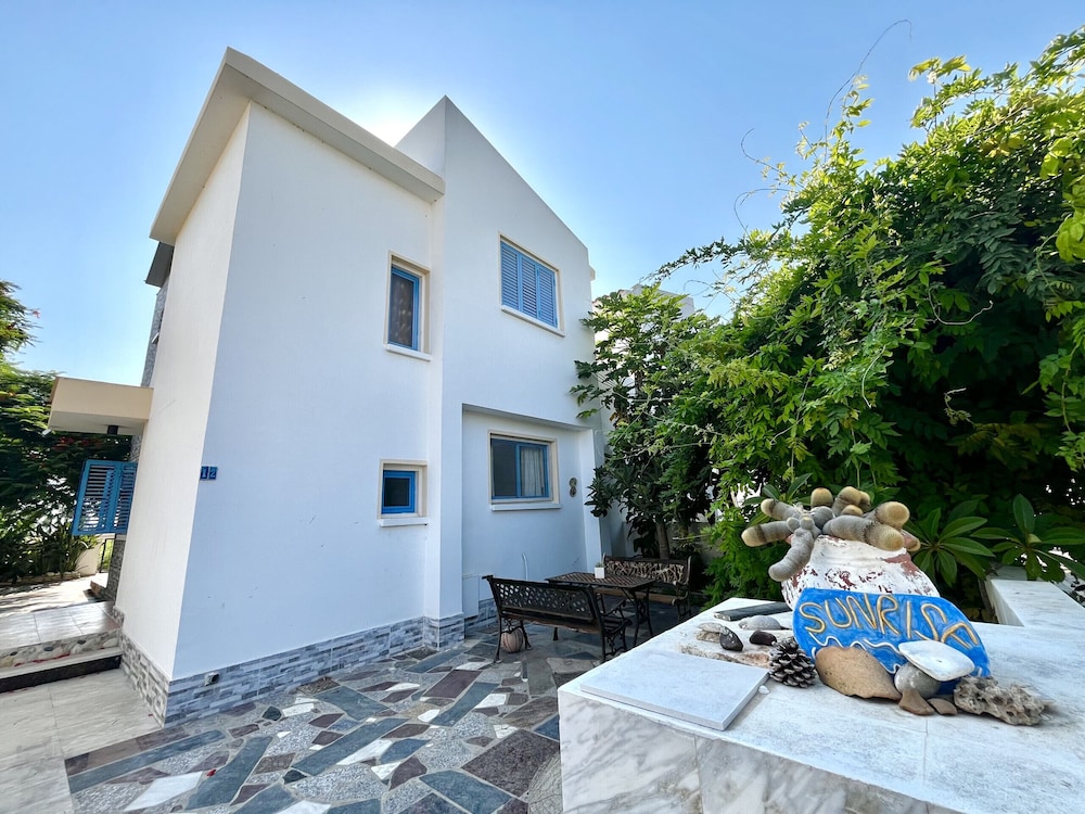 155 PRV Stay Pervolia Maisonette in Unknown City, Cyprus