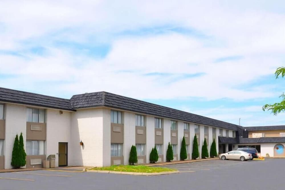 Avalon Inn in Sandusky, United States