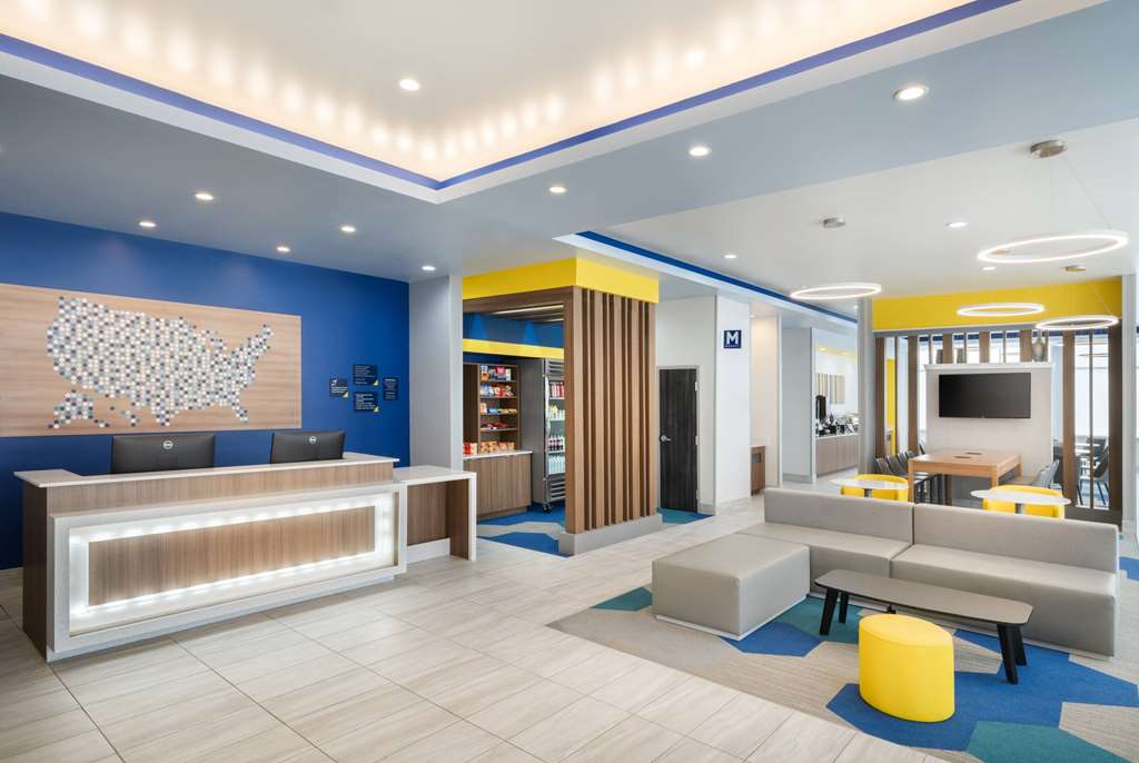 Microtel Inn & Suites by Wyndham Amarillo West - photo 7