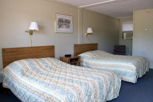 Bluffs Inn - photo 9