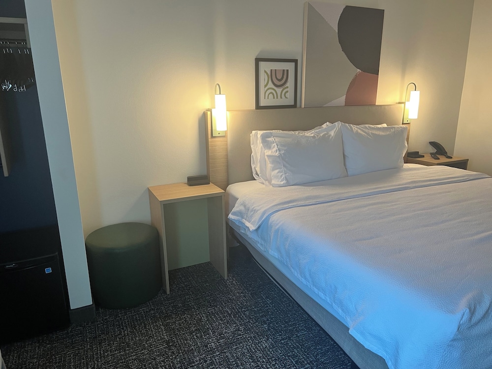Spark by Hilton Lexington - photo 15