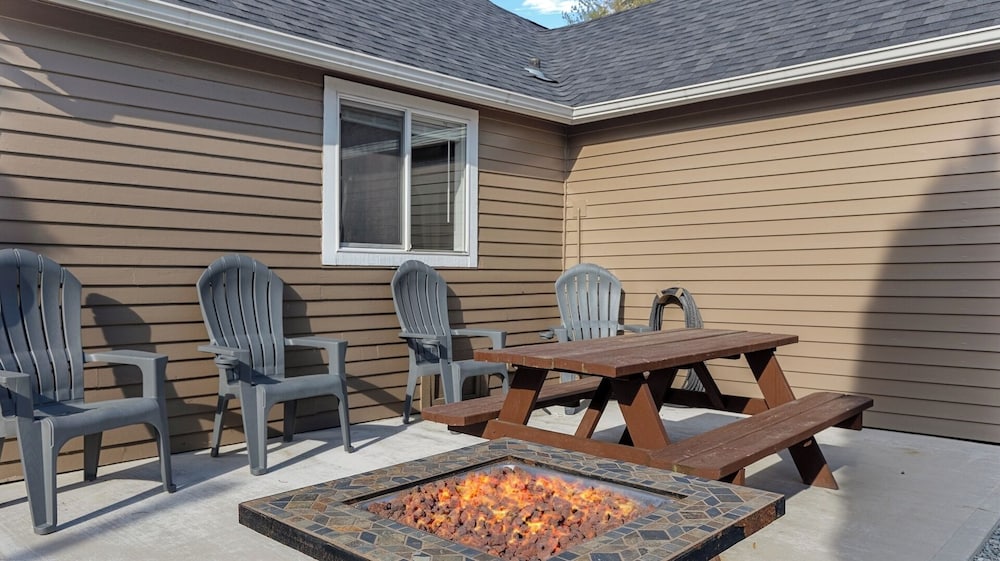 Peaceful 3br W Bbq Firepit Near Nature Skagit — Mount Vernon